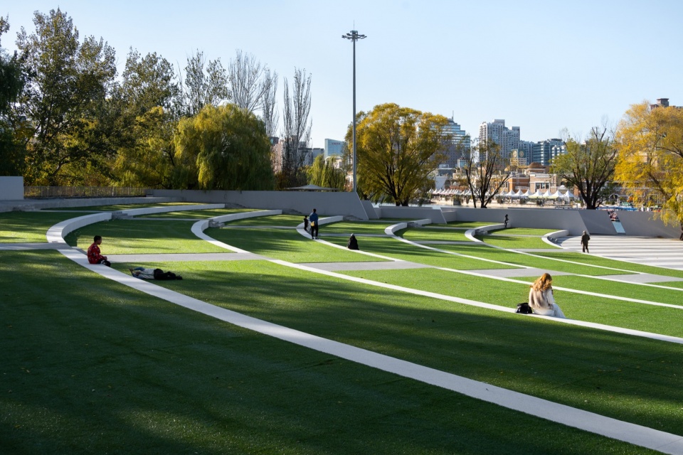 renovation of shell theatre central island performance venue by duts