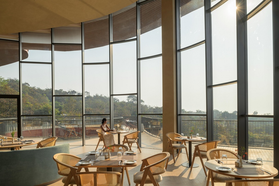 crest nine by sanjay puri architects