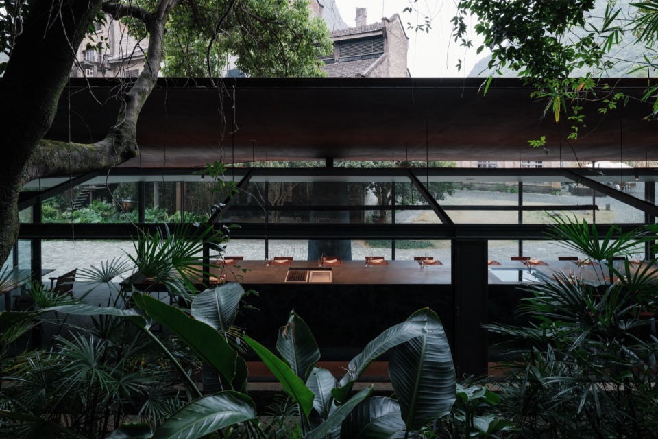 Stream Restaurant by Atelier Guo