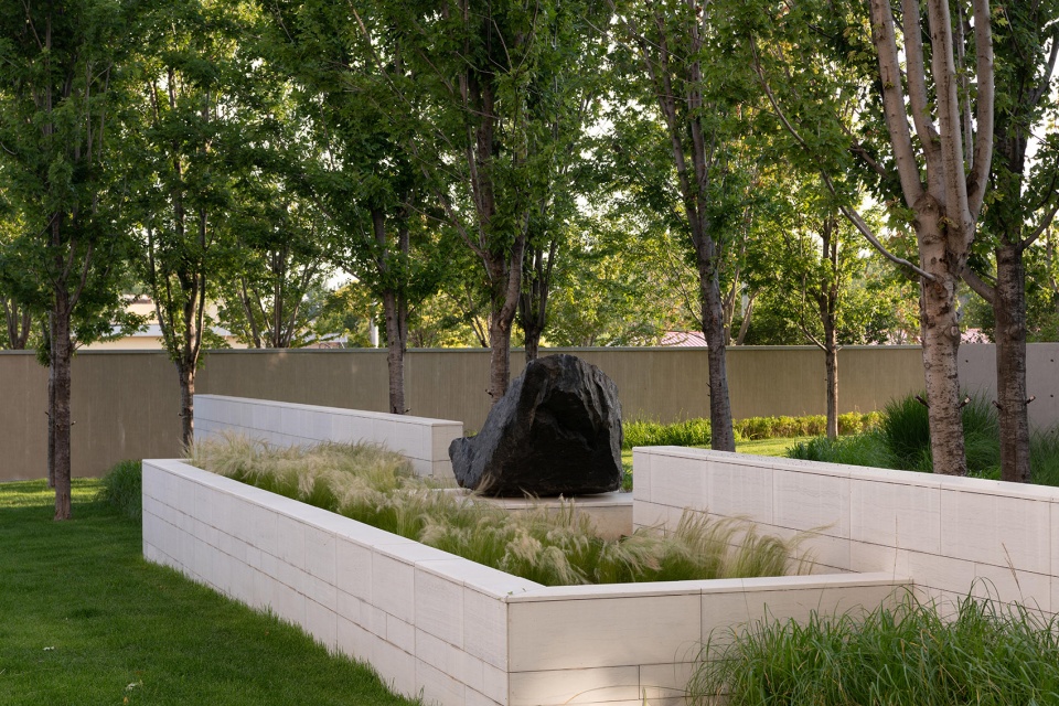 aranya sea mirror garden by zscape