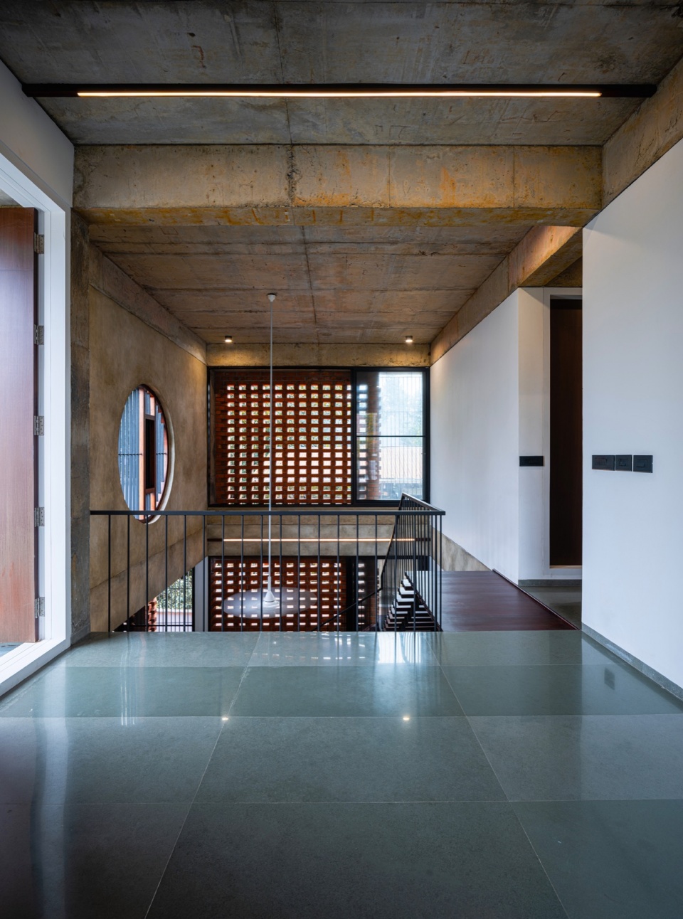 the house veiled in brick by lijo reny architects