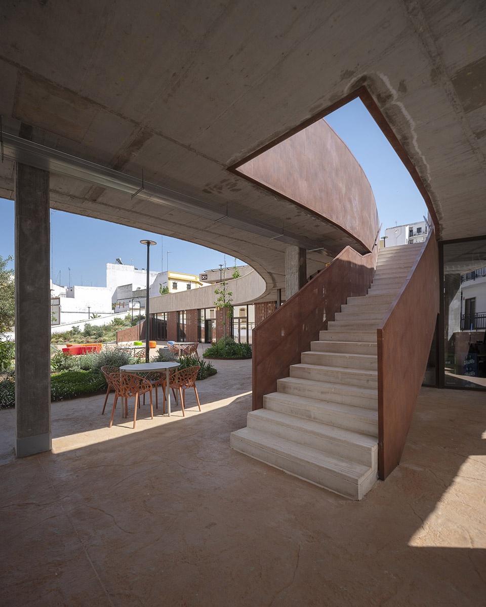 alcala de guadaira youth centre by felipe retuerto dunar arquitectos