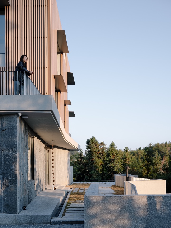 Wencheng Mountain Retreat by ALL Studio