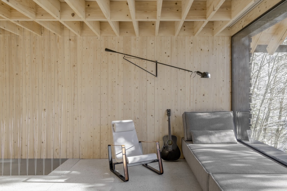 TWIN ALPINE HOUSES