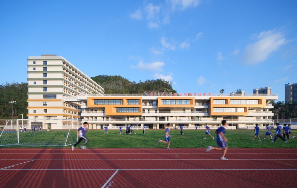 The Nanshan Affiliated School of Beijing Normal University High School Campus