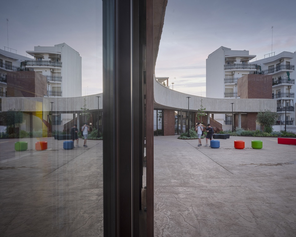 alcala de guadaira youth centre by felipe retuerto dunar arquitectos