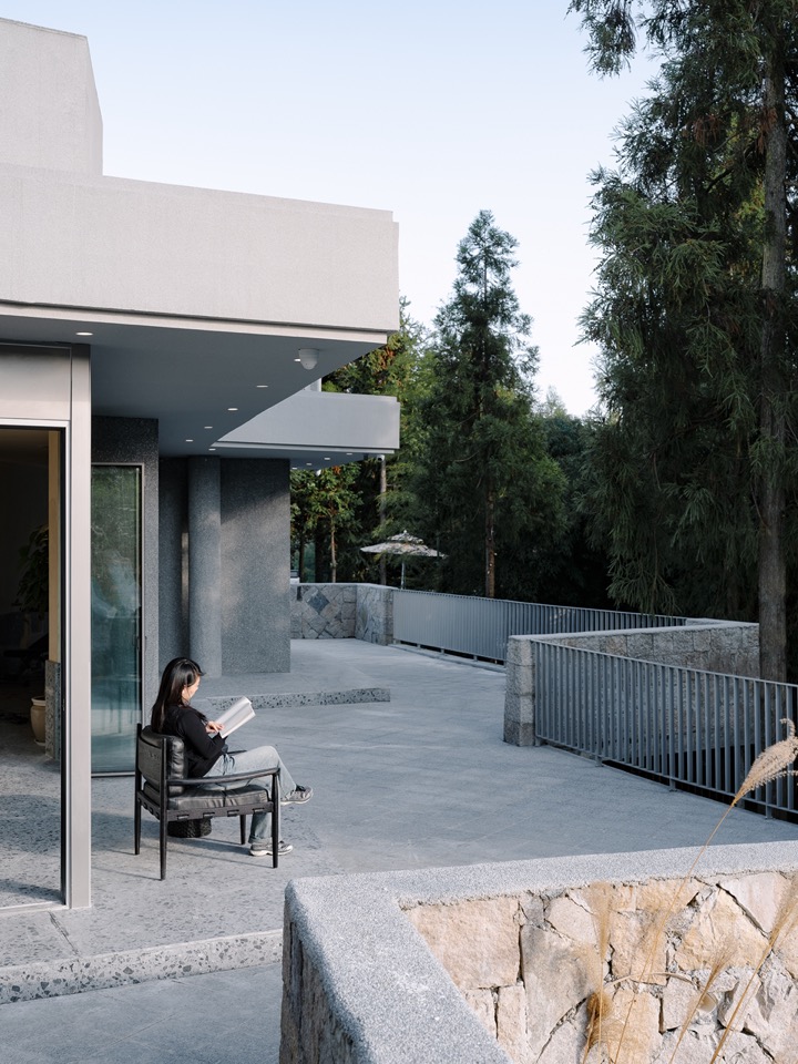 Wencheng Mountain Retreat by ALL Studio