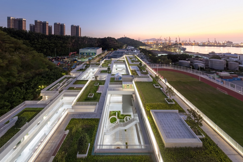 The Nanshan Affiliated School of Beijing Normal University High School Campus