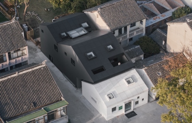 Heart Fields — House over House by Wutopia Lab