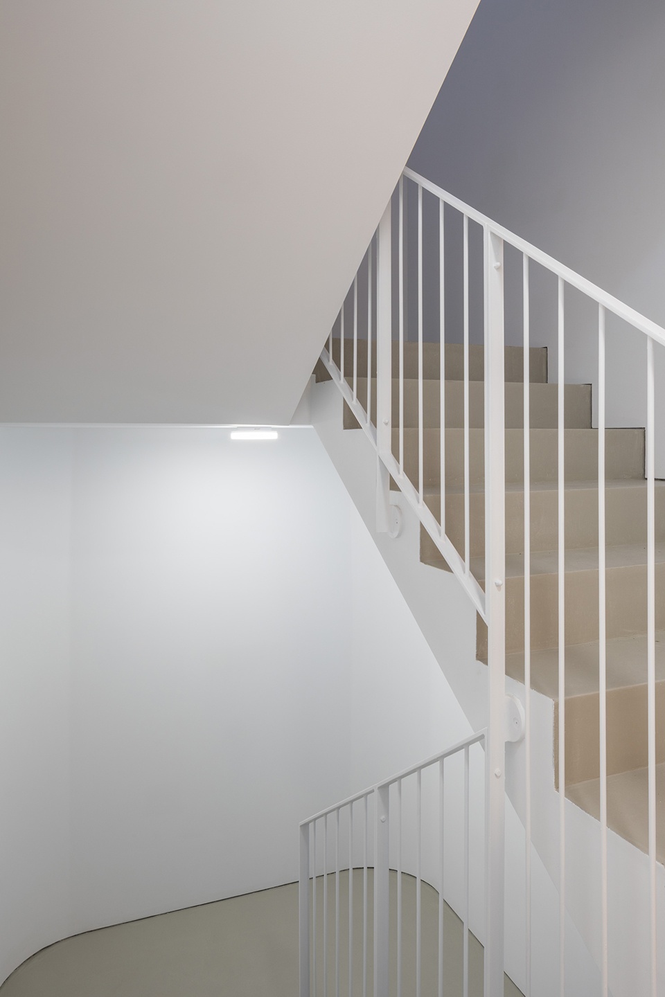 HS BUILDING by NOARQ