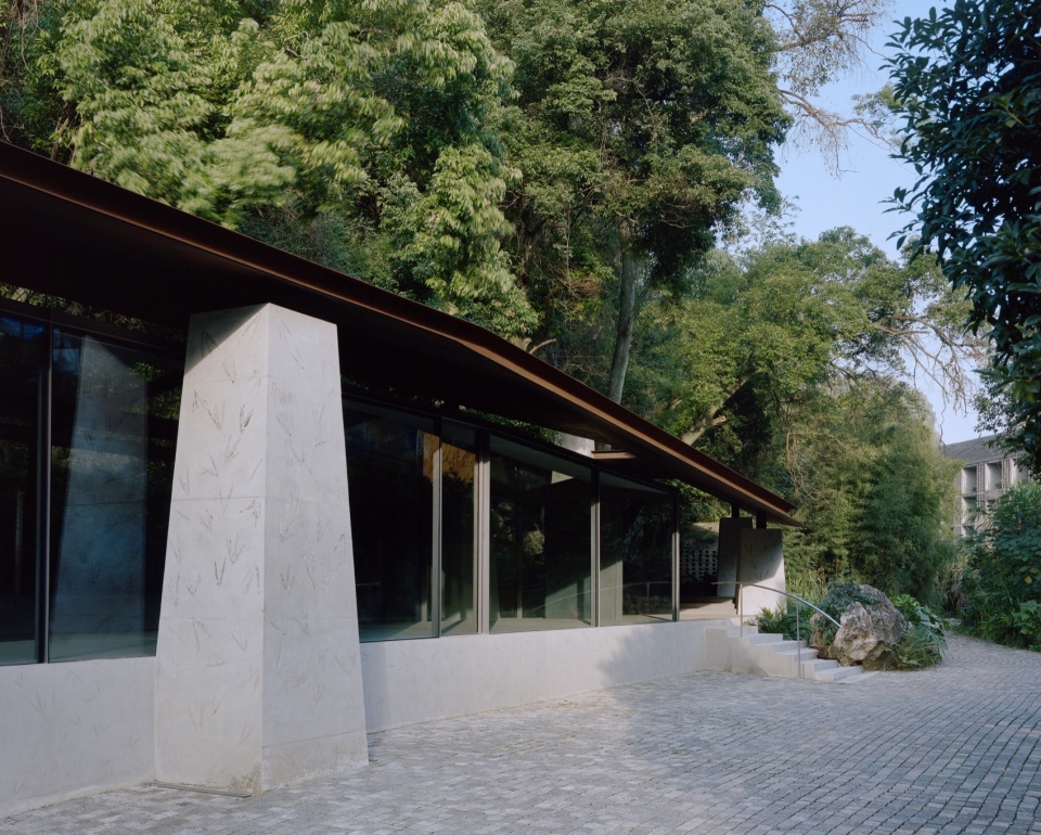 Stream Restaurant by Atelier Guo