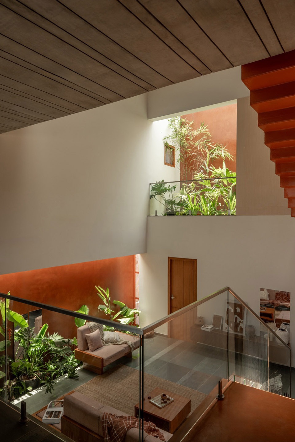 Splitscape Residence by SpaceDNA