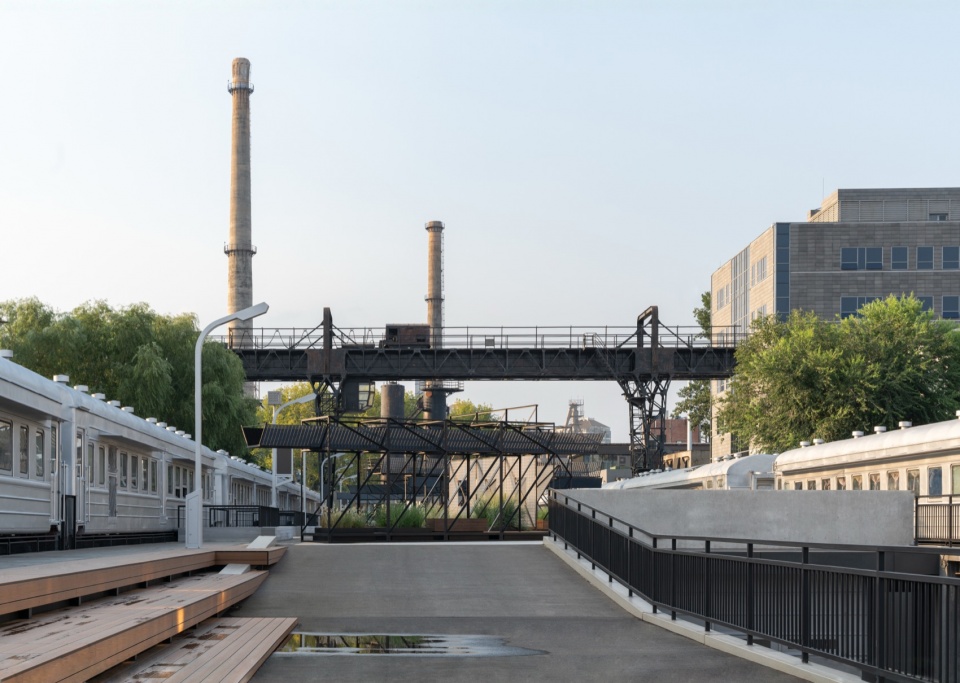 the 798·751 train street renovation by studio nor