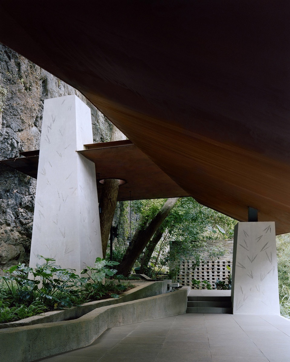 Stream Restaurant by Atelier Guo