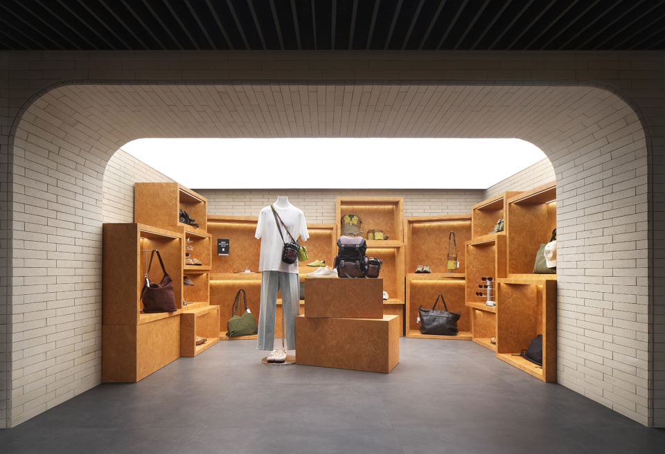 urban revivo flagship store in beijing by mvrdv
