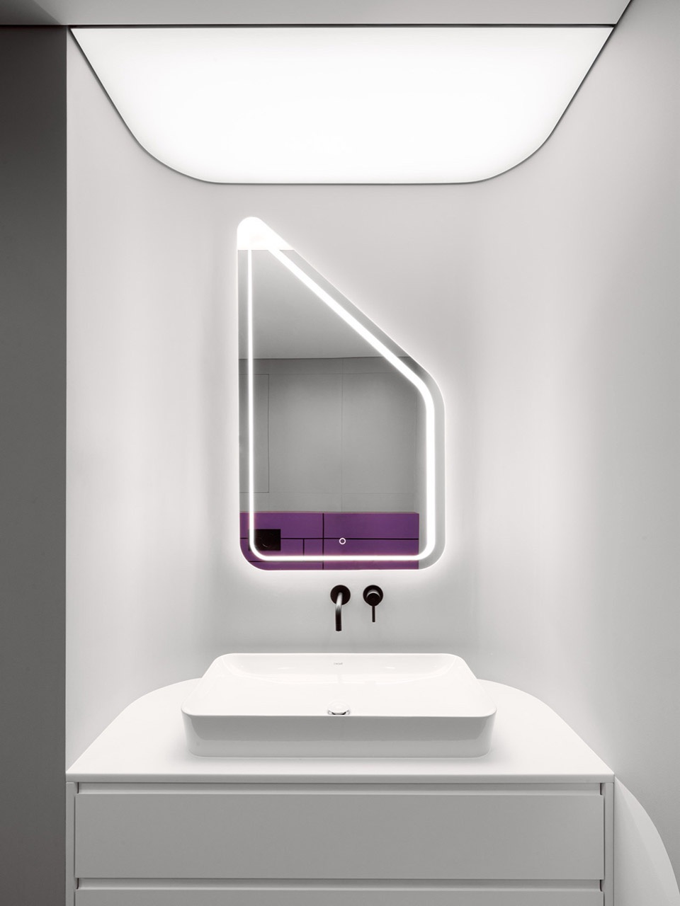 Manifest of Digital Aesthetics in a Residential Interior