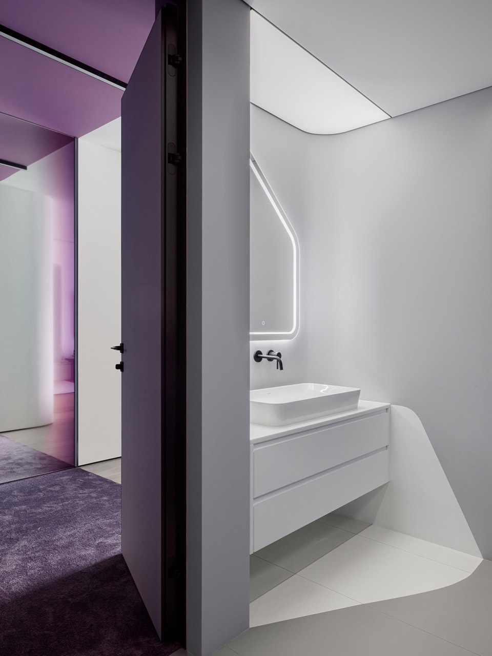 Manifest of Digital Aesthetics in a Residential Interior