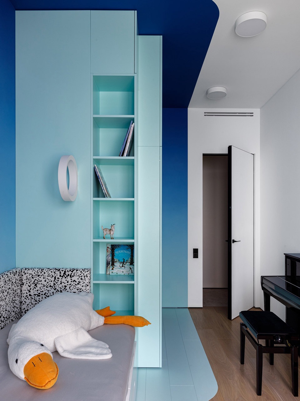Manifest of Digital Aesthetics in a Residential Interior
