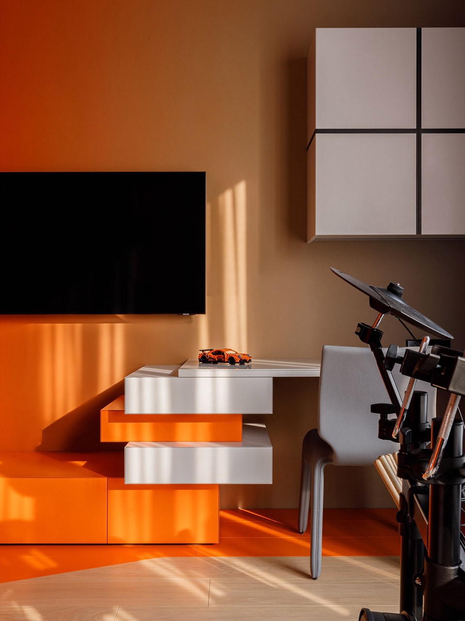 Manifest of Digital Aesthetics in a Residential Interior