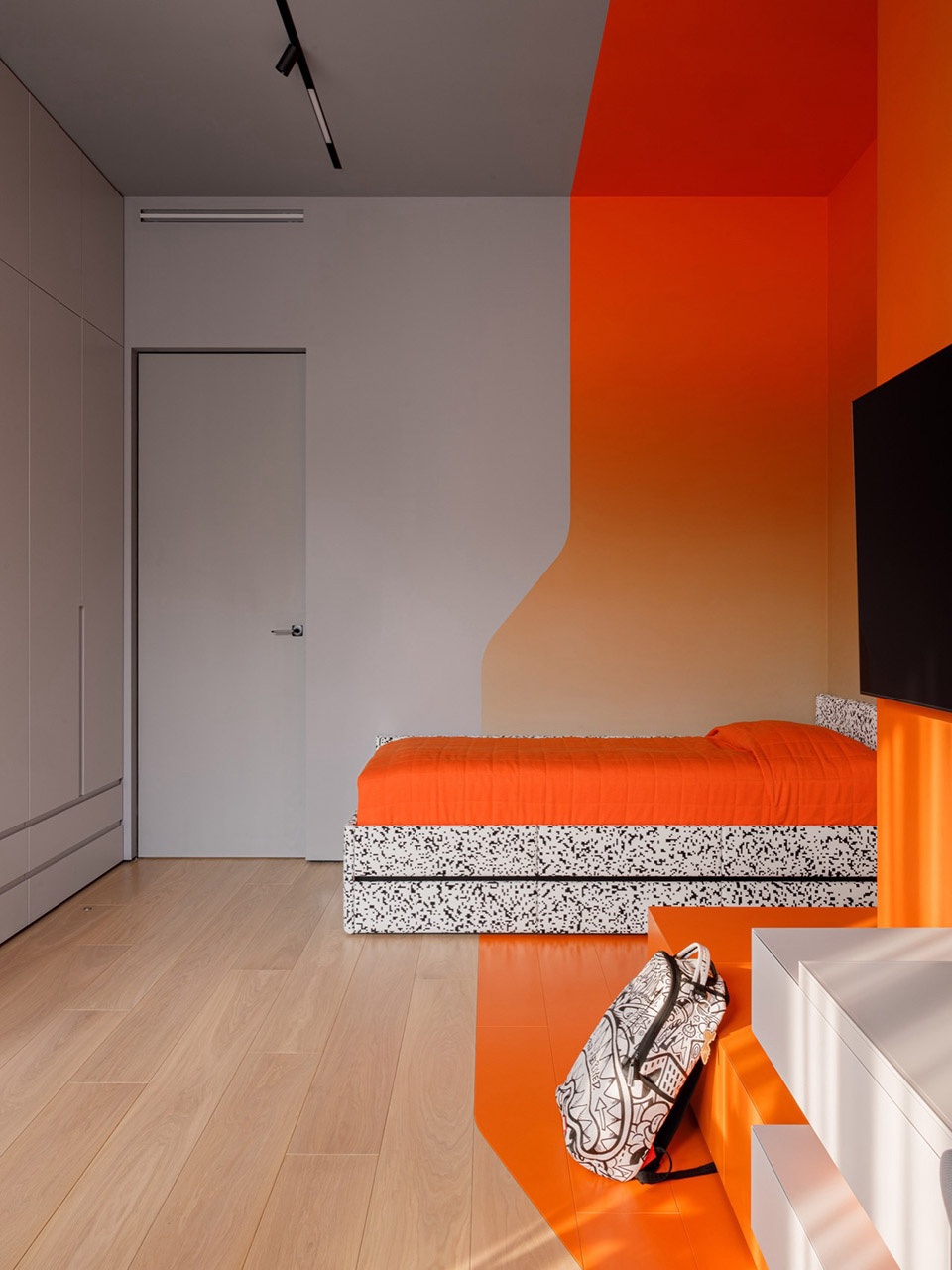 Manifest of Digital Aesthetics in a Residential Interior