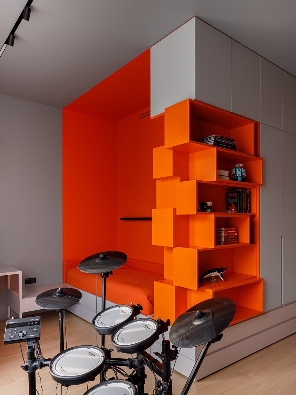 Manifest of Digital Aesthetics in a Residential Interior