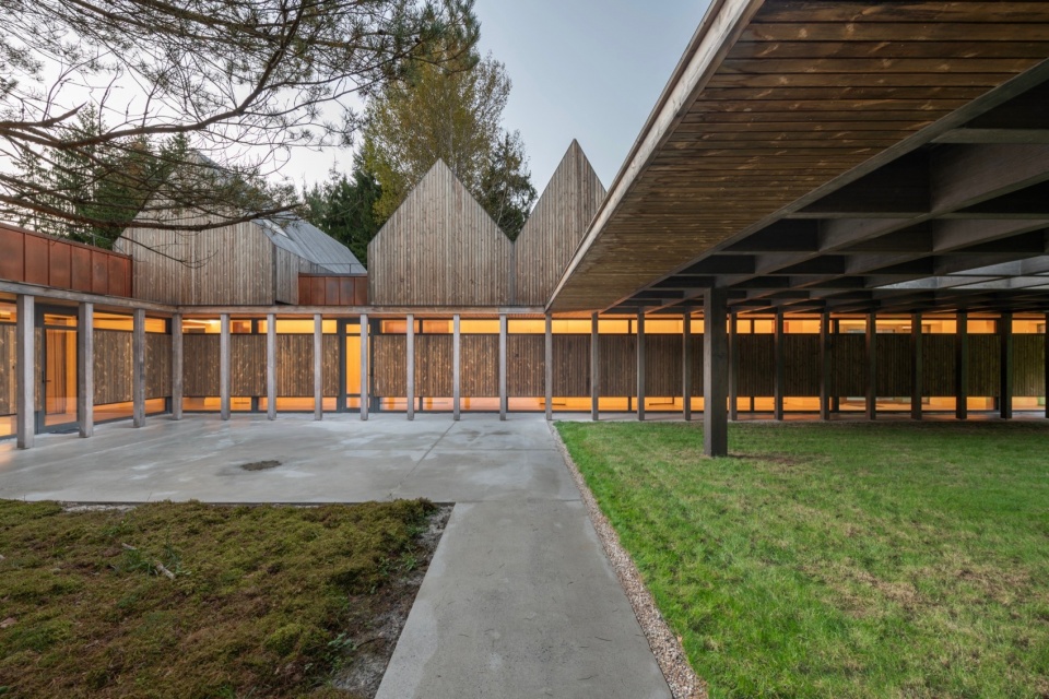 SANCTUM Nature Therapy Retreat by arches qfq