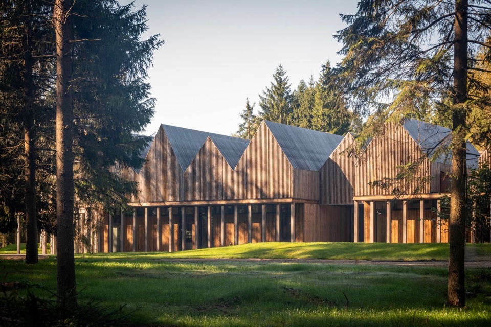 SANCTUM Nature Therapy Retreat by arches ekh