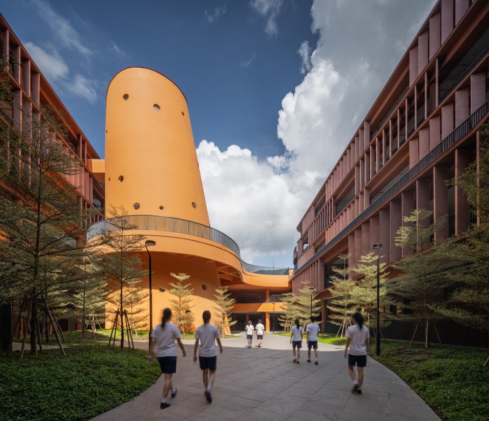 A Floating School Amidst Forests