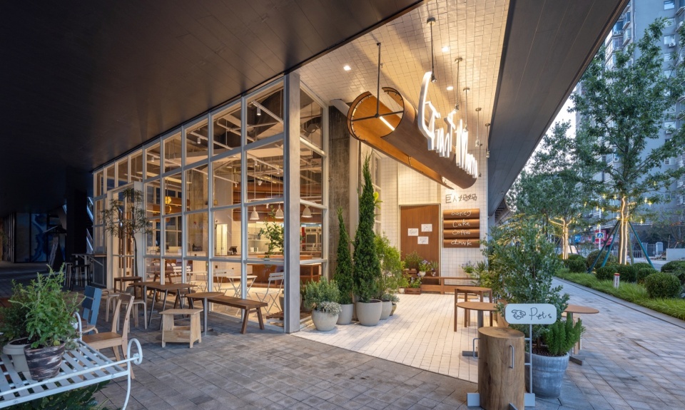 Giant Mama Bixiang Chuxiang Lane by Whatever Design Office