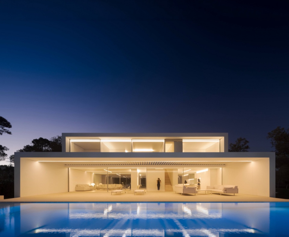 NIU N320 by Fran Silvestre Arquitectos