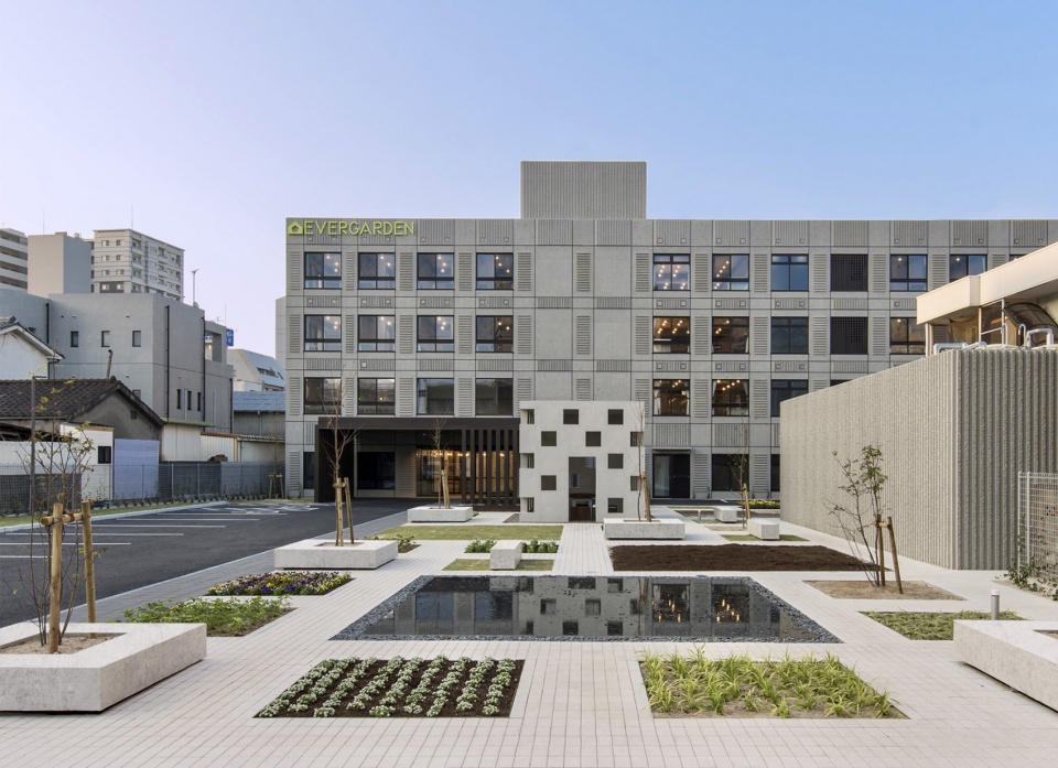 monolith in fukuoka by sako architects