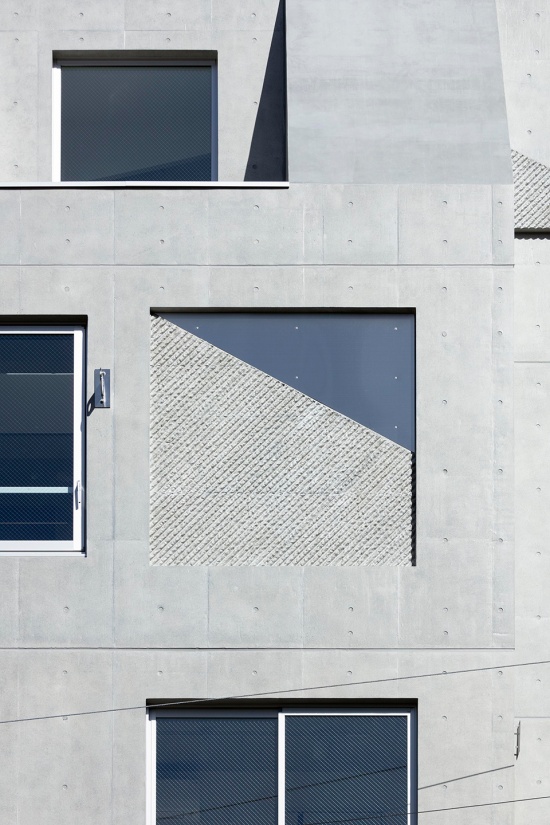 SHIN NAKANO trapezoidal by Ryuichi Sasaki Architecture