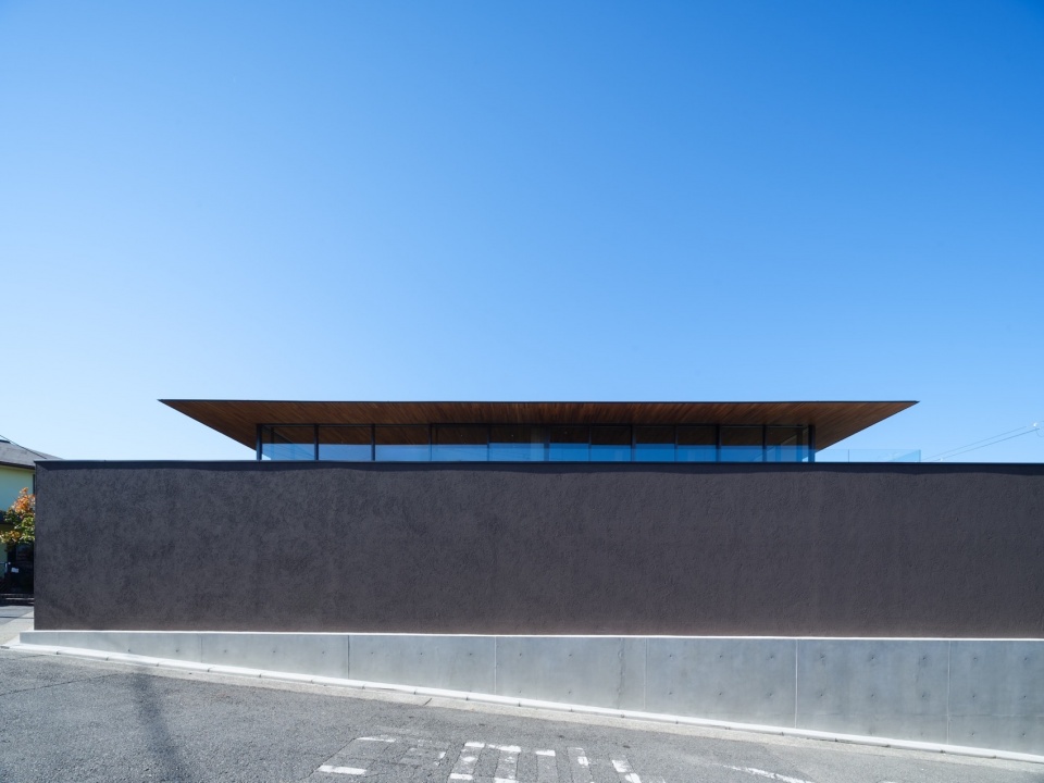 moment by apollo architects associates co ltd