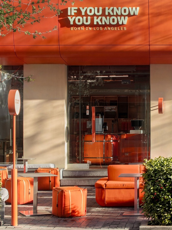 iykyk smashburger by da bureau