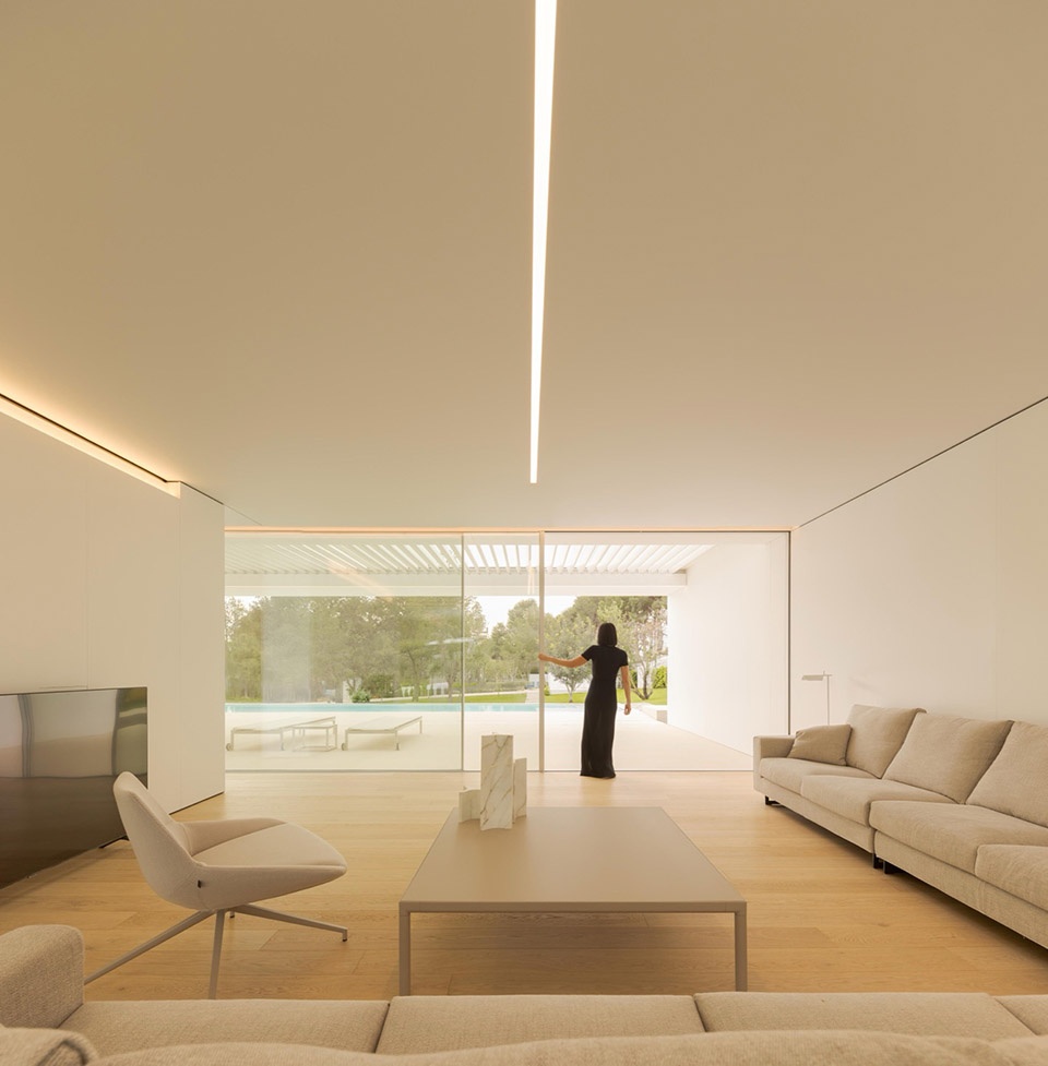 NIU N320 by Fran Silvestre Arquitectos