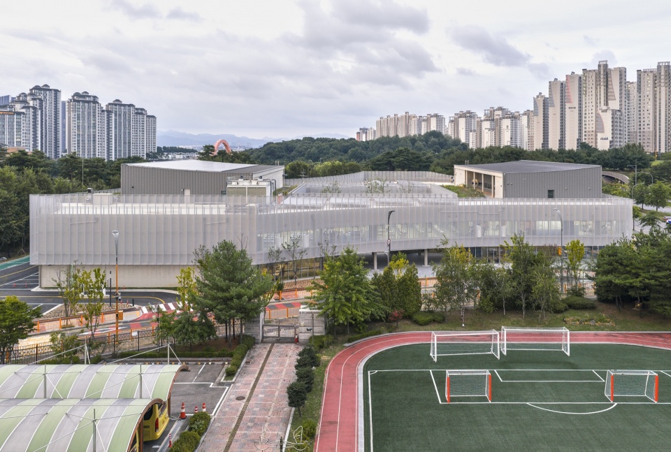 care and wellness center for the elderly and people with disabilities by sol89 woodrock architecs bgq