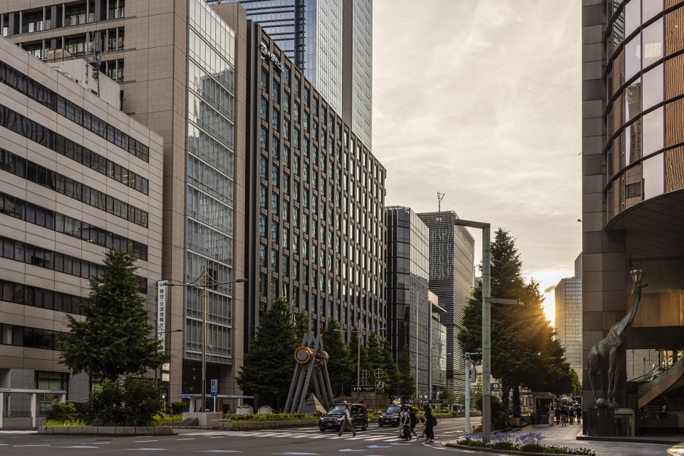 yaesu daibiru building by nikken sekki