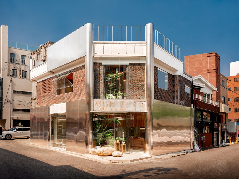 8323 layers of space by sukchulmok studio i6b