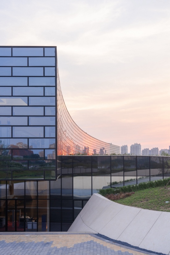 Luxian Ancient City Site Museum by BIAD Li Yinong Studio