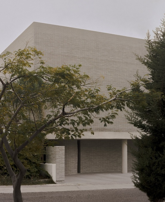 casa refugio by taller segovia molina