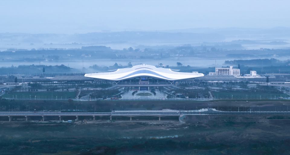 jingmen west railway station by citic architectural design research institute co ltd china railway siyuan survey and design group co ltd