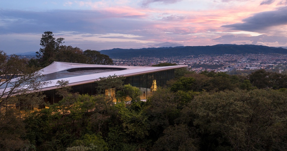 lola mora cultural center by pelli clarke partners