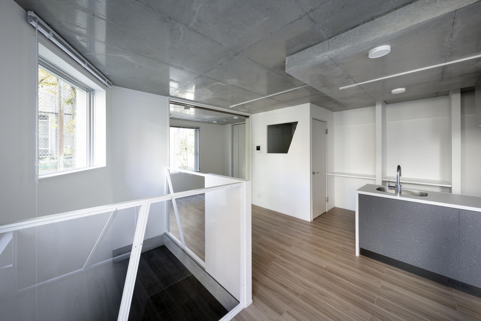 SHIN NAKANO trapezoidal by Ryuichi Sasaki Architecture