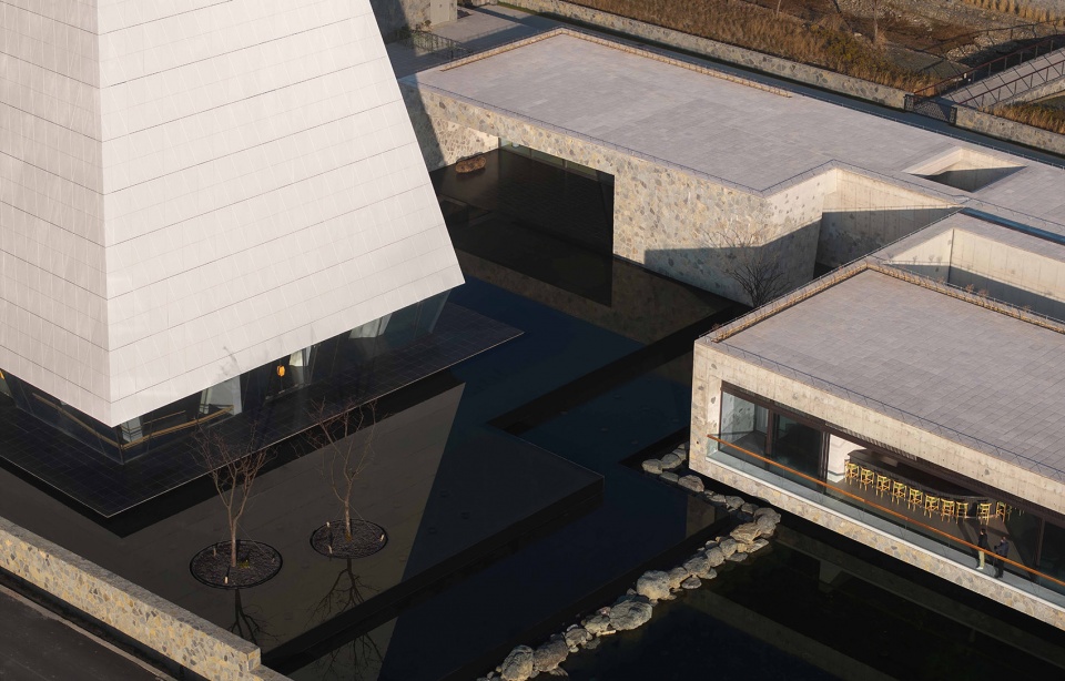 diageo yuntuo complex by oli