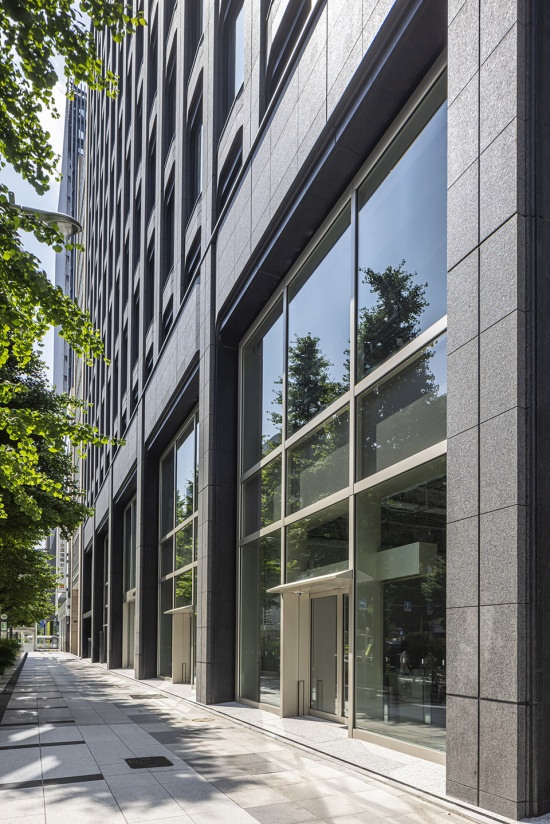 yaesu daibiru building by nikken sekki