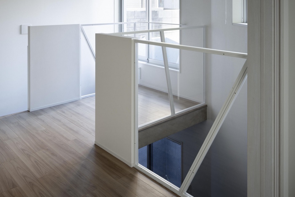 SHIN NAKANO trapezoidal by Ryuichi Sasaki Architecture