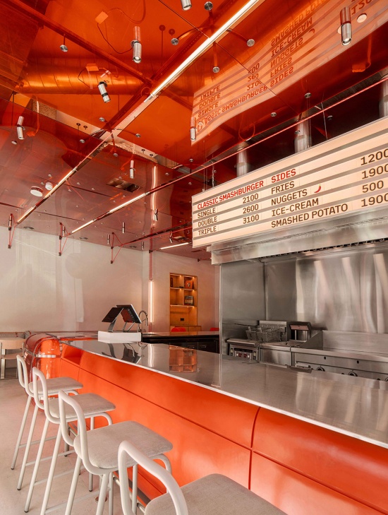 iykyk smashburger by da bureau