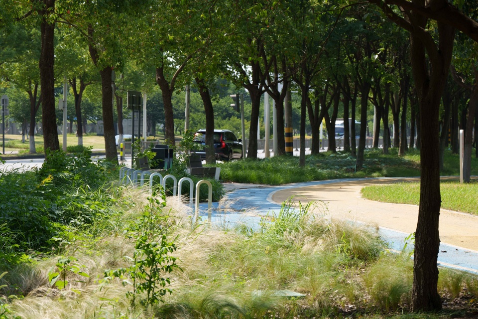 phase i landscape improvement project along the grand canal xinwu district wuxi by myp inc