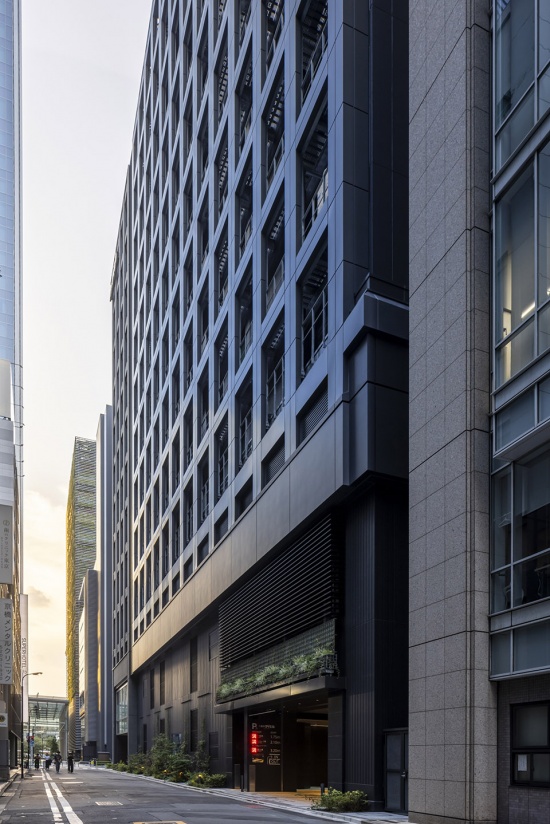 yaesu daibiru building by nikken sekki