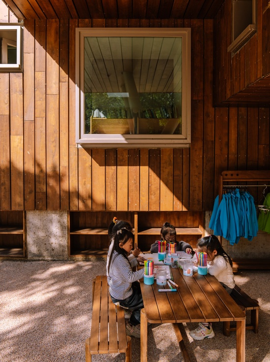 anjiplay kindergarten and international child care center by oli architecture